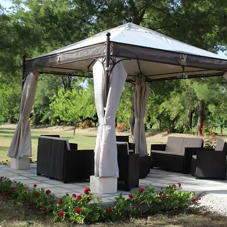 Tenuta Santa Rosa سانيكولا